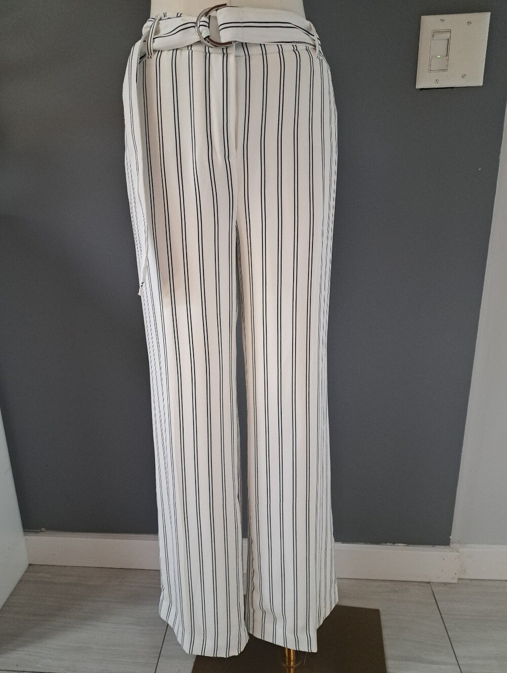 NWT White House Black Market White/Black Wide-Leg Pinstripe Pants with Belt